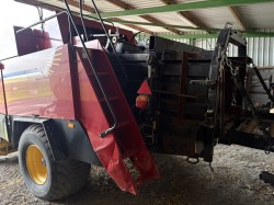 2000 New Holland BB960, Square Baler