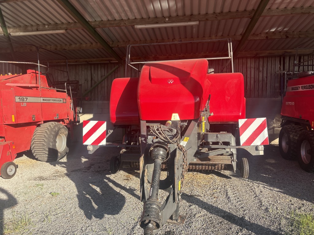 2014 Massey Ferguson 2270 , Standard Packer 2014 Massey Ferguson 2270 , Standard Packer